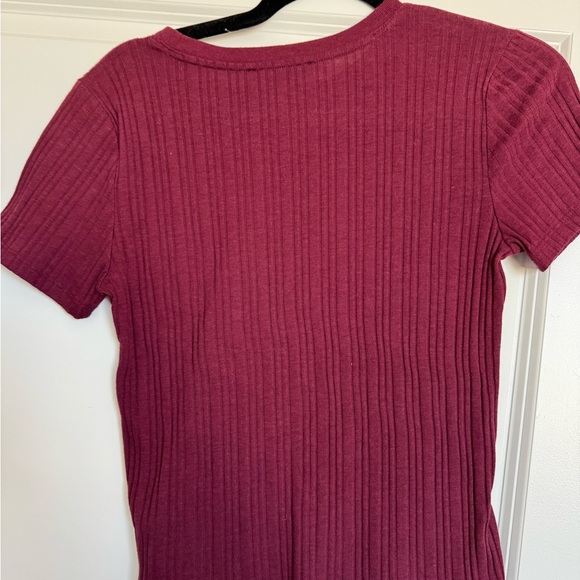 Ribbed Burgundy Top - Picture 2 of 3